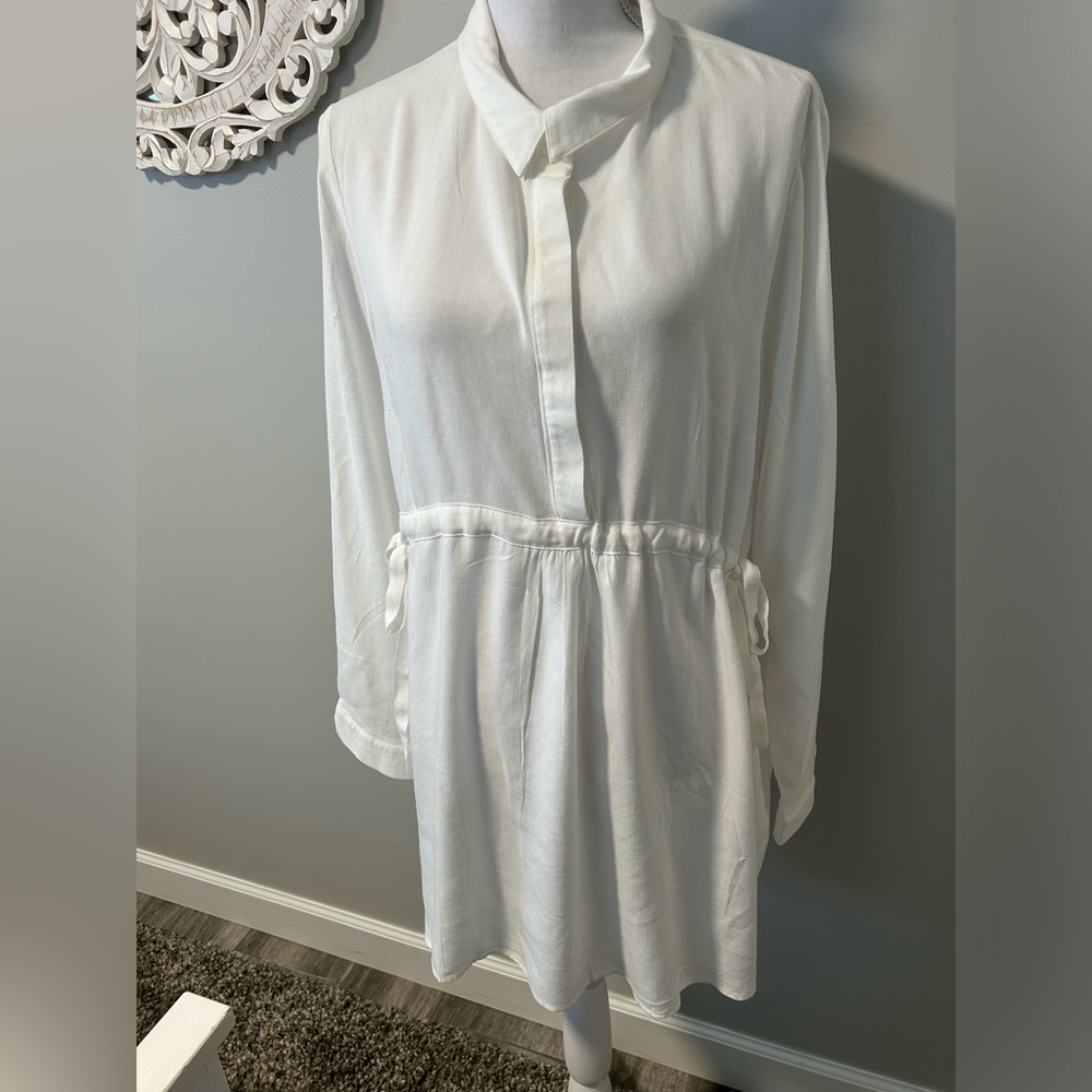 SERAPHINE MATERNITY white flowing blouse with ties